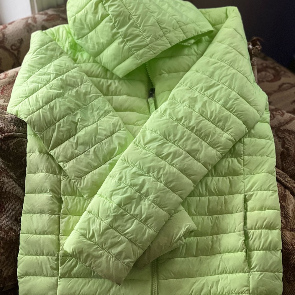 Light Green Puffer Jacket - Picture 2 of 6